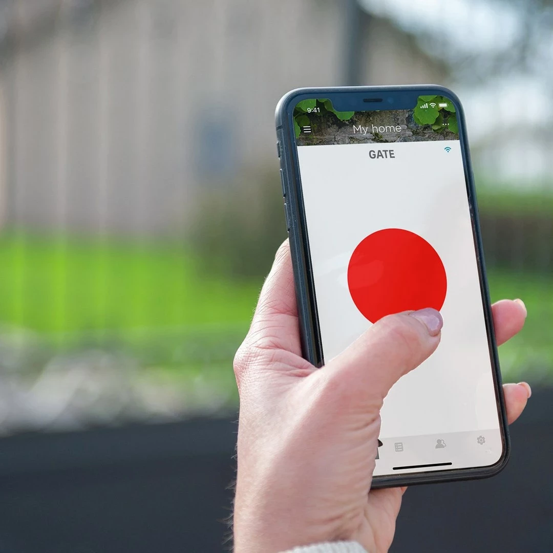 Senzor za garažna vrata Yale, črn