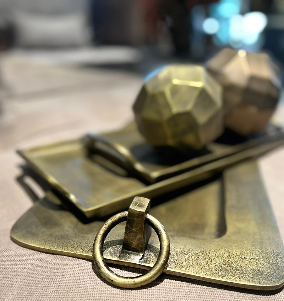 Dekorativni pladenj KLIPPE, aluminij, antično zlato, 50x25x6 cm