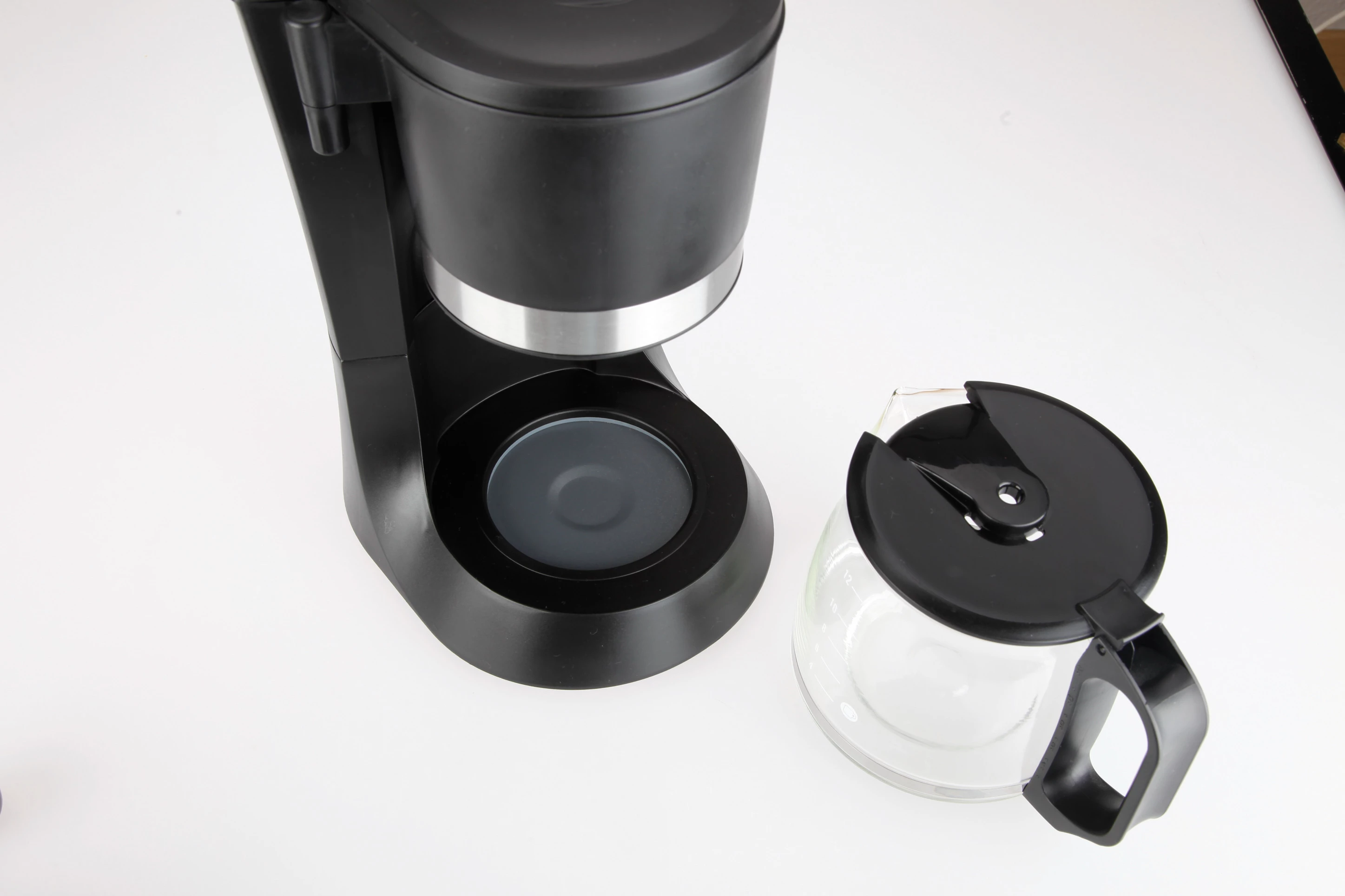 Kavni aparat JATA DRIP CA290, 680 W, črn