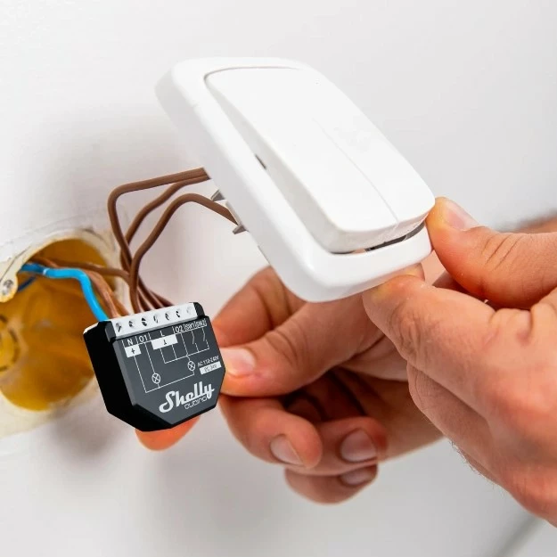 Pametno stikalo, brezžično, 25 dBmW, Z-Wave, 868,4 MHz Shelly Qubino WAVE 2PM, črn