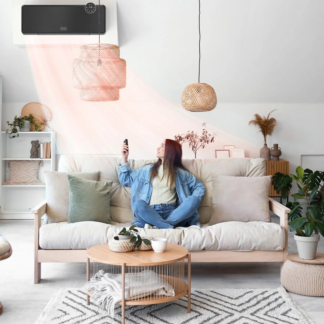 Stenski grelnik BLACK+DECKER BXWSH2001E, 2500 W, črn