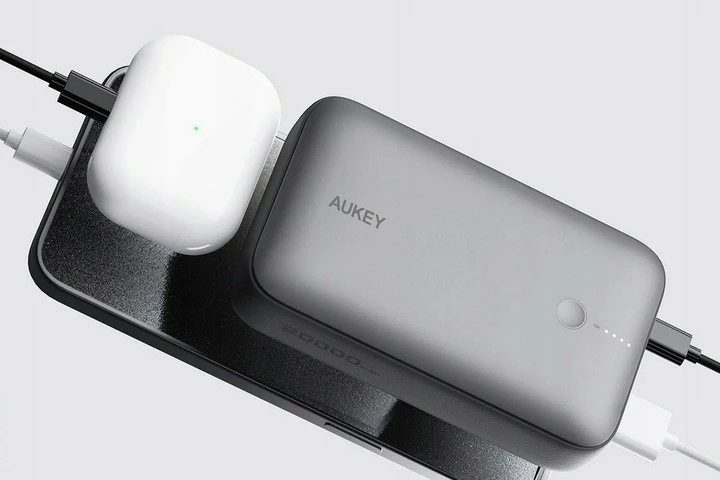 Prenosni polnilnik AUKEY PB-Y57 Spark Mini, 20000mAh, 22,5W, 2x USB, siv