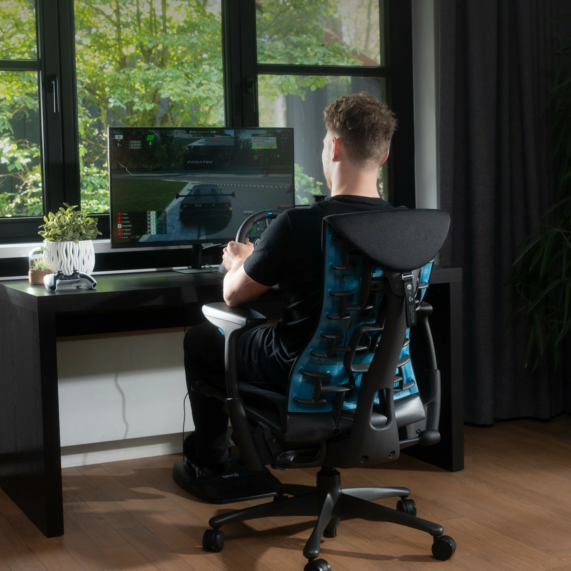 Dirkalni volan Logitech G G29 Driving Force, PlayStation 5 in PlayStation 4, USB 2.0, črn