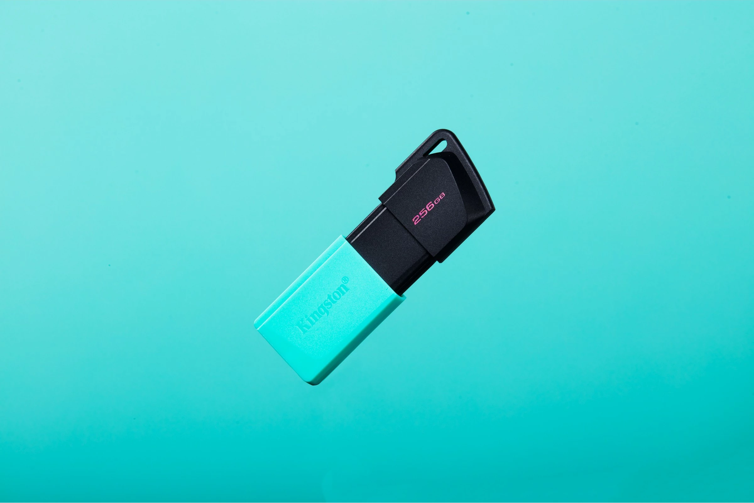 USB-pomnilnik 256GB, Kingston DataTraveler Exodia M, USB 3.2, črno/tirkizen