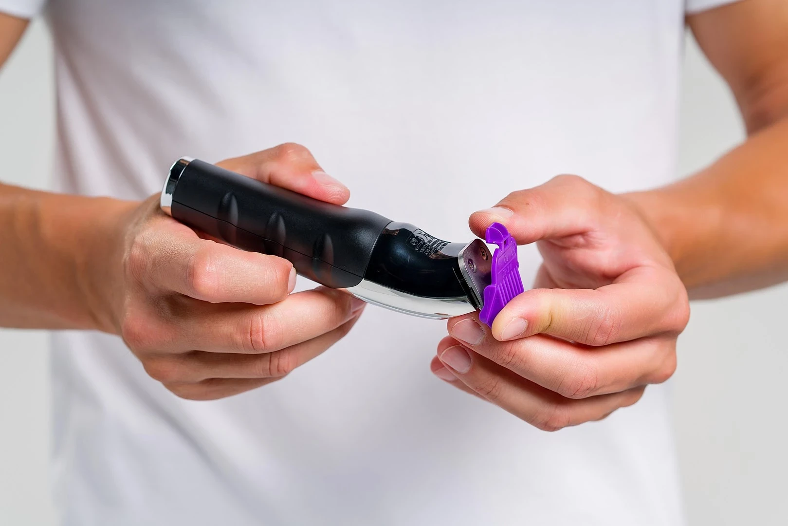 Striženje brade Wahl Color Trim Beard 09893.0443, črno