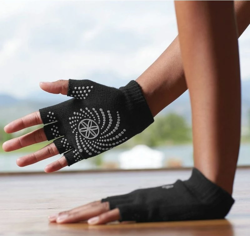 Brezprstne rokavice za jogo GAIAM, za moške in ženske, črne
