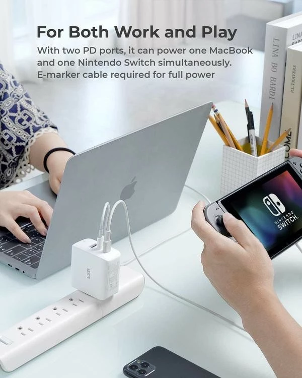 Stenski polnilec 90 W, 3x USB (2x USB-C + 1x USB-A), bel AUKEY PA-B6S Omnia Mix