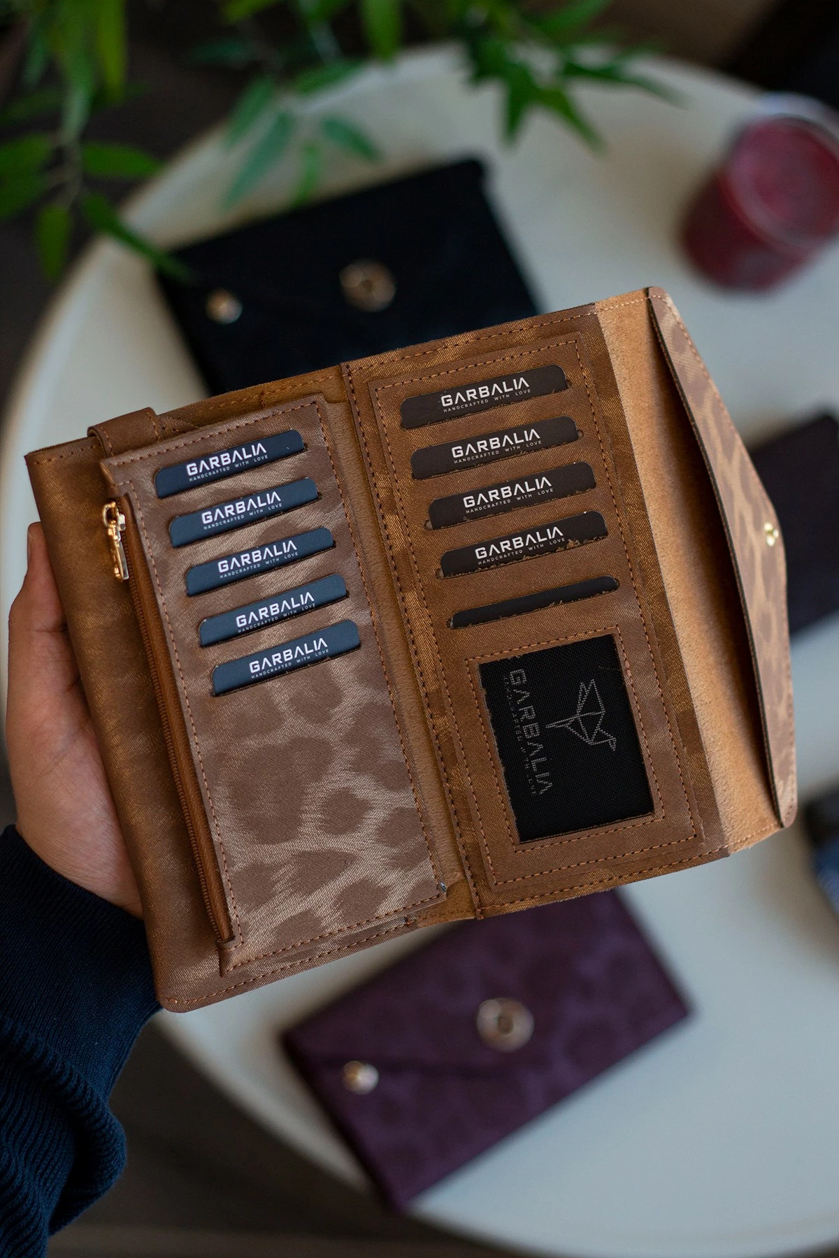 Denarnica za ženske, v stilu kuverte, zlate barve in leopard vzorcem, Zoozie Bags