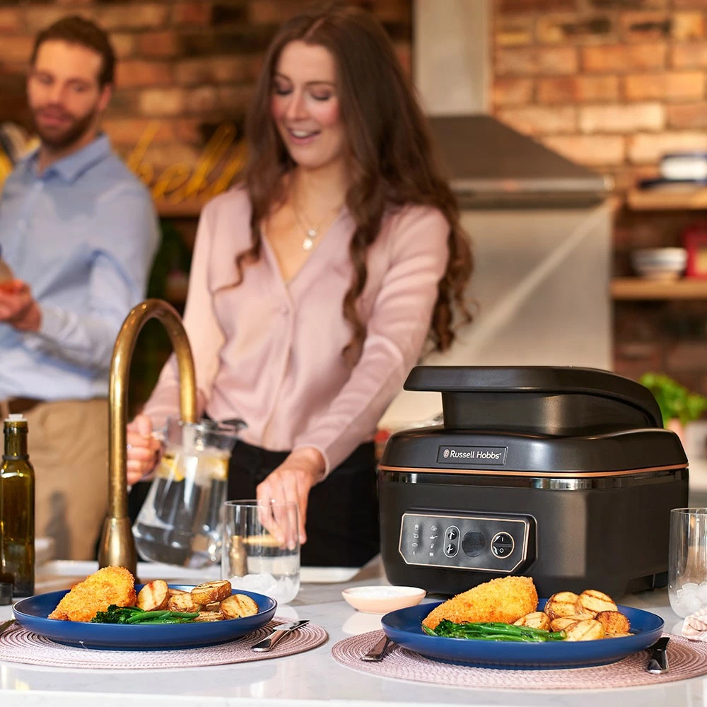 Večfunkcijski zrakarski in žar Russell Hobbs SatisFry Air & Grill, 5,5 L, 1745 W, touch, črn