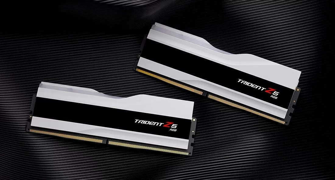 Visokozmogljiva RAM memorija Trident Z5 RGB 64 GB (2 x 32 GB) DDR5 6000 MHz, G.Skill, večbarvna