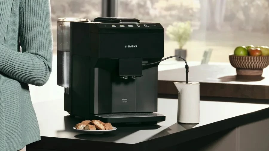 Polavtomatski kavni aparat, Siemens EQ.500 TP511R09, 1,9 L, samodejen, črn