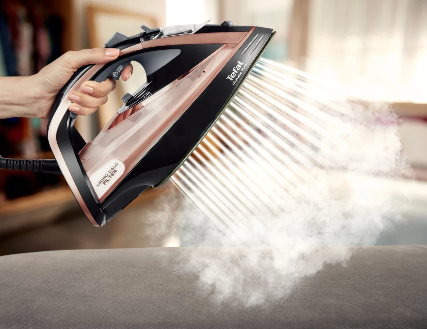 Paraheklanje z močno paro, Tefal Ultimate Pure FV9845, 3200 W, črno/bronasto