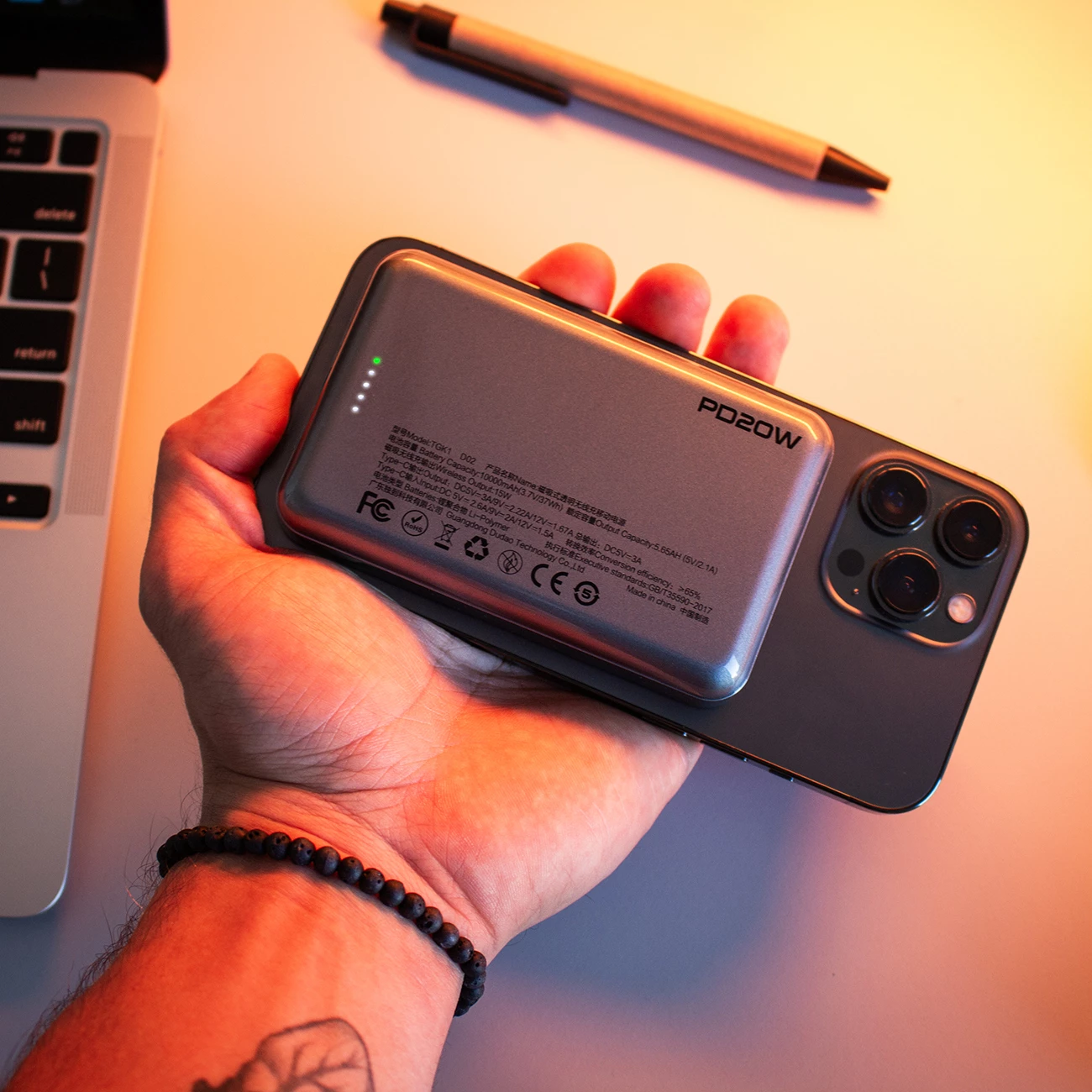 Power bank Dudao TGK1, 10000 mAh, MagSafe brezžično, 20 W, črn