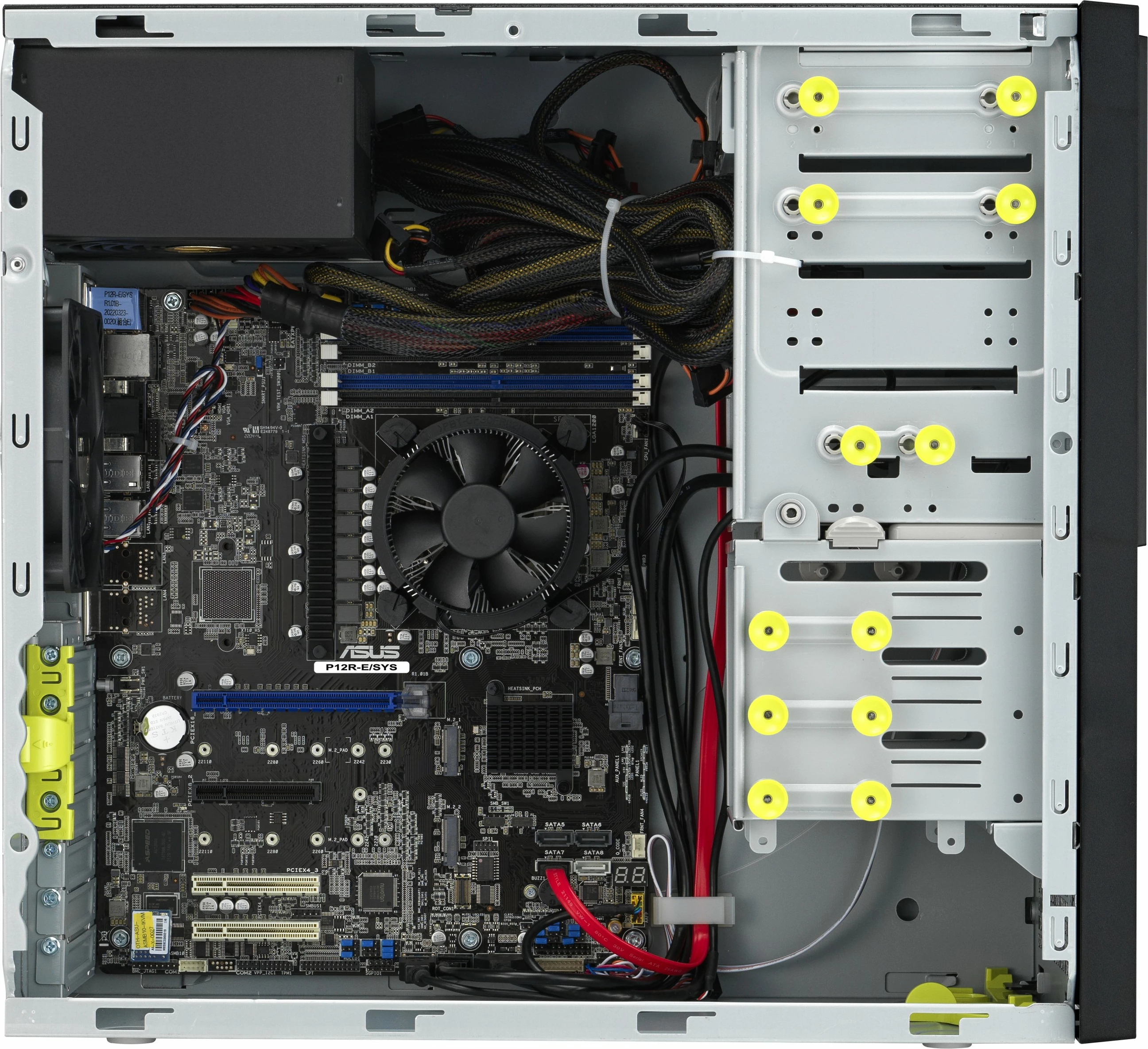 Strežniška kaseta ASUS TS100-E11-PI4 barebone, 300 W, črna