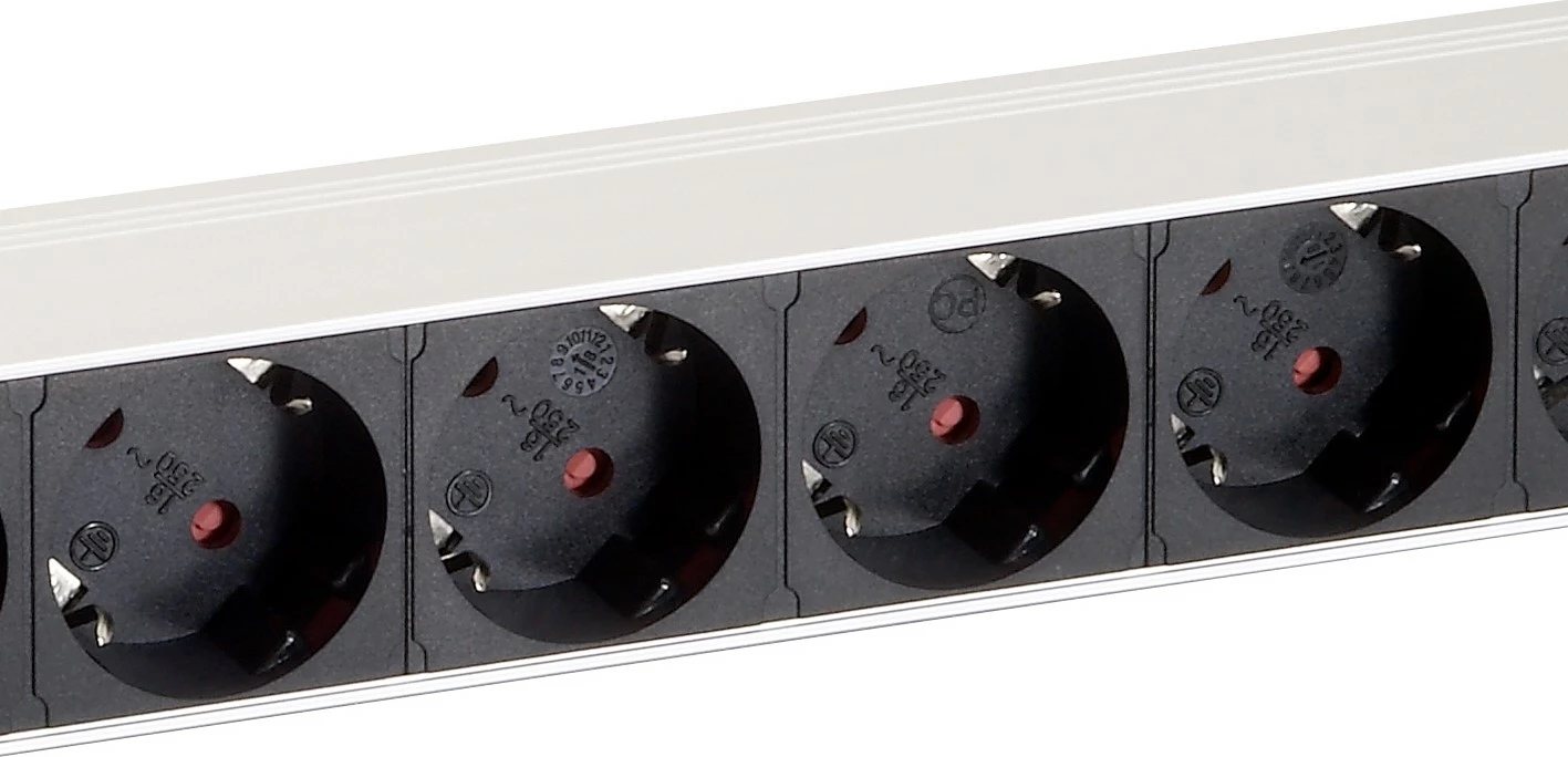 Regleta za rack 19" z 8 Schuko vtiči, 1,8 m, alumin Equip