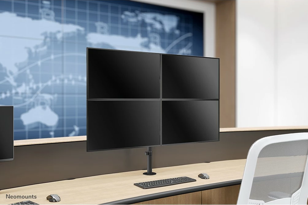Krmilna roka za 4 monitorje Neomounts FPMA-D550D4BLACK, 13-32", nastavljiva višina, črna