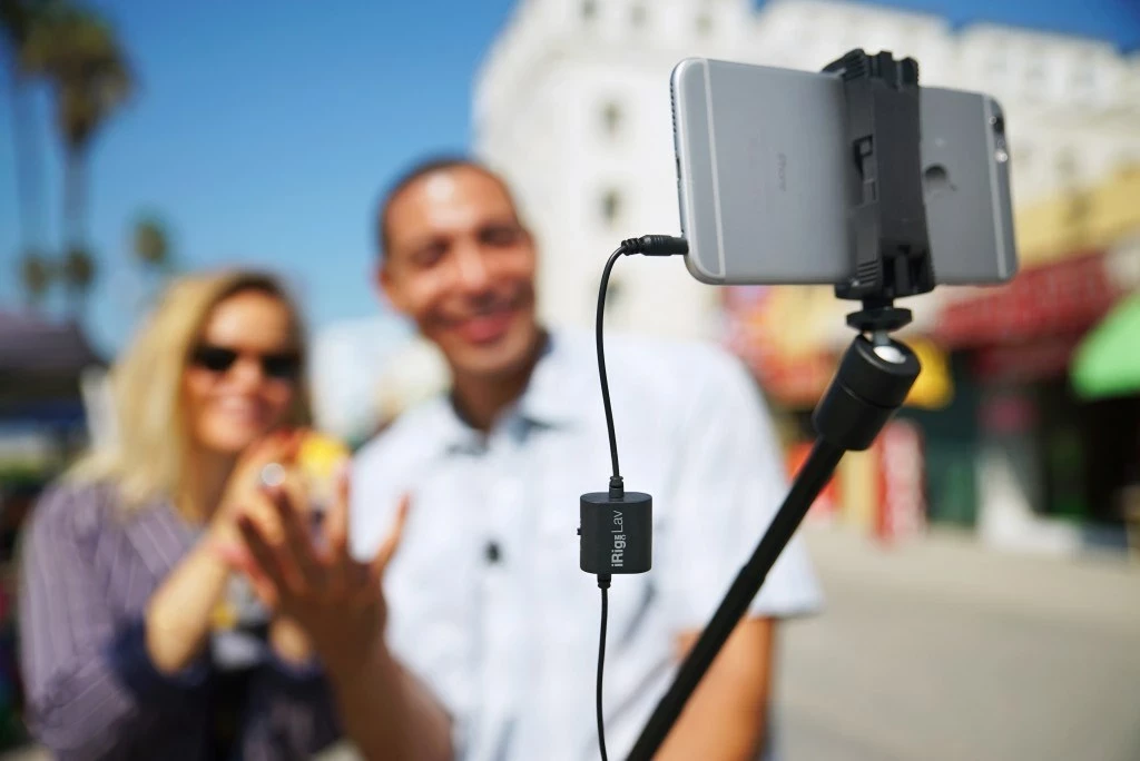 Klapni mikrofon iRig Mic Lav, črn