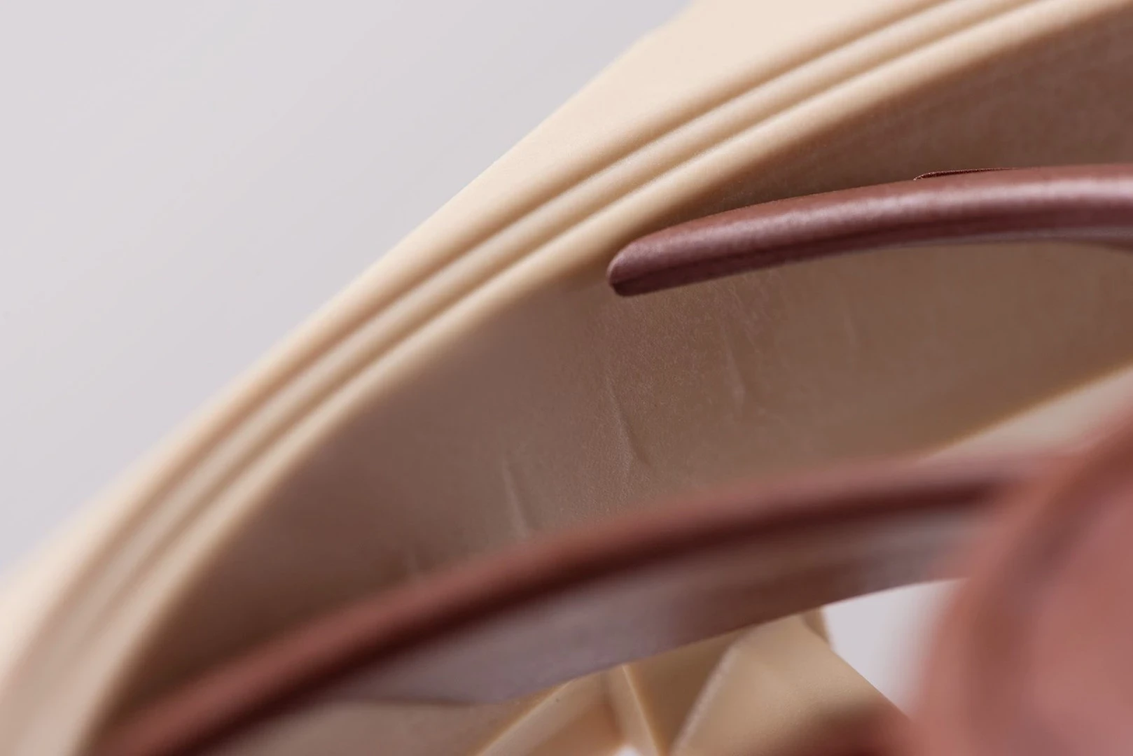 Ventilator za računalniško ohišje Noctua NF-A12x25, 12 cm, bež in rjav
