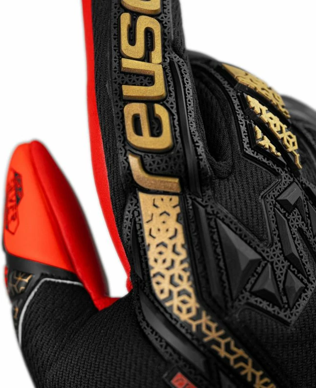 Dobre, zaščitne rokavice za vratarja Reusch, moške, črno-rdeče