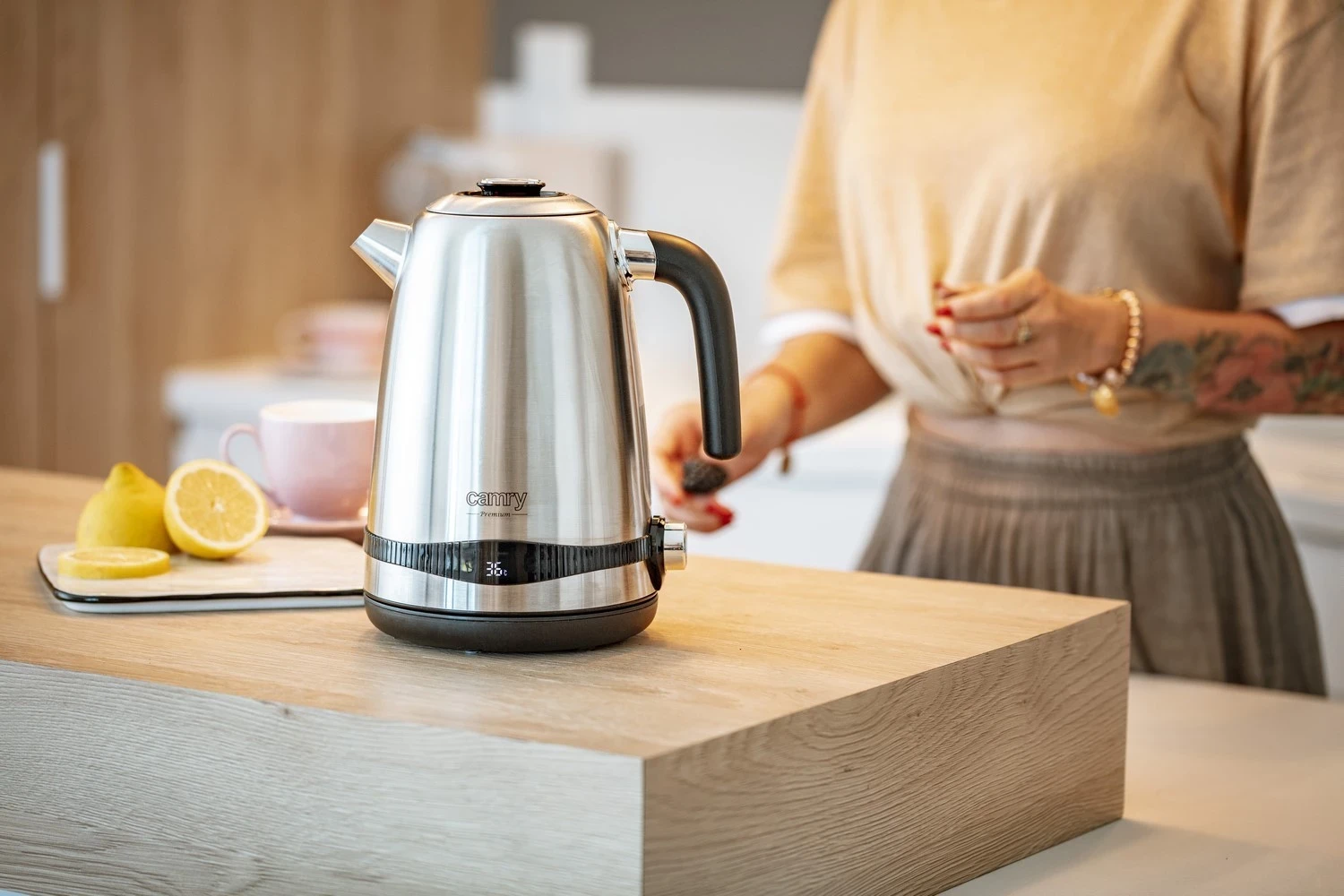 Električni čajnik 1,7 l Camry CR 1291, srebrn