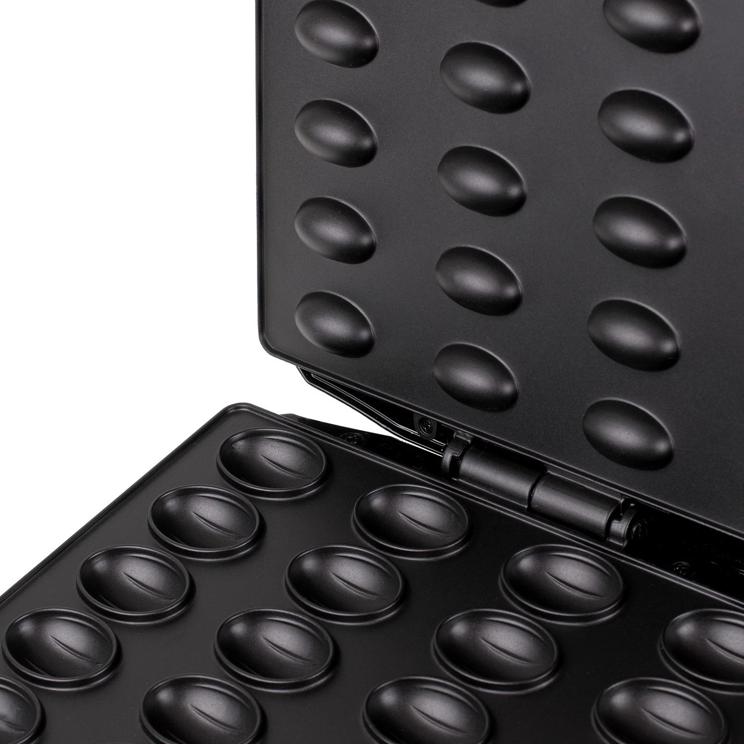 Naprava za polovice kikirikija Mesko MS 3041, 1400 W, plastična, črna