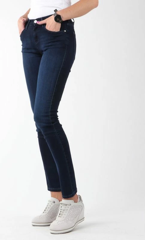 Ozke ženske jeans hlače Wrangler, črne