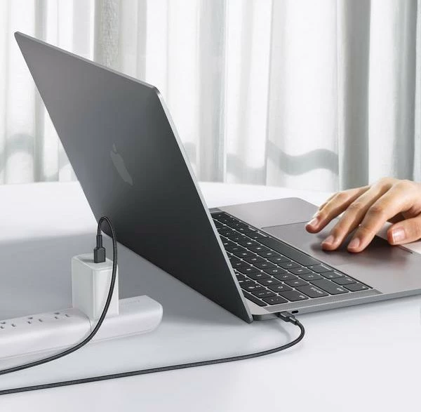 Kabel USB-C na USB-C, AUKEY CB-CD45, 0,9 m, 60 W, črn