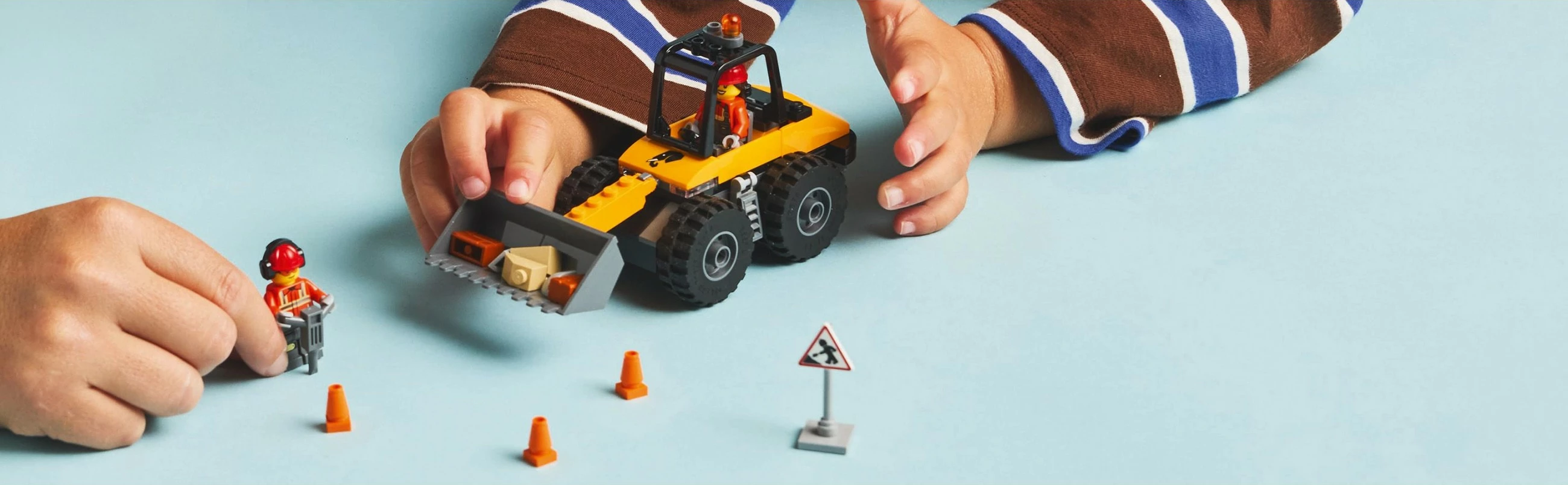 Gradbeni set z gradbenim nakladalcem LEGO City 60450, 81 kosov, večbarven