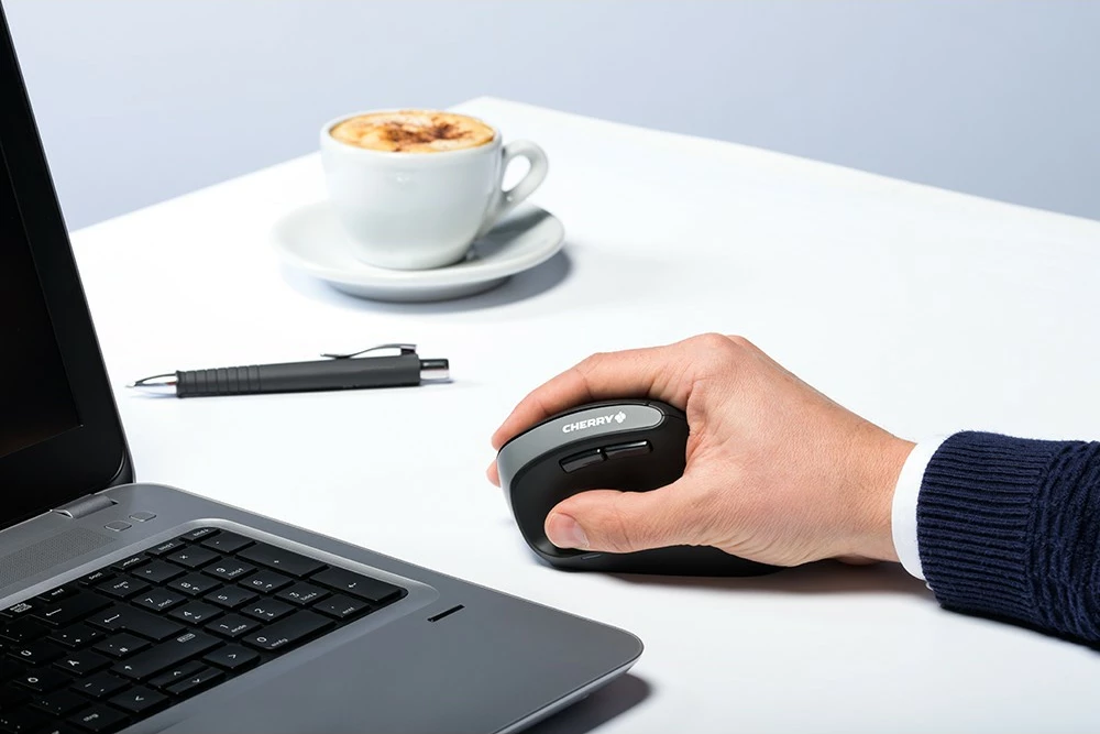 Ergonomski vertikalni brezžični miš CHERRY MW 4500, 45°, USB, desna, optični, RF, 1200 DPI, črn