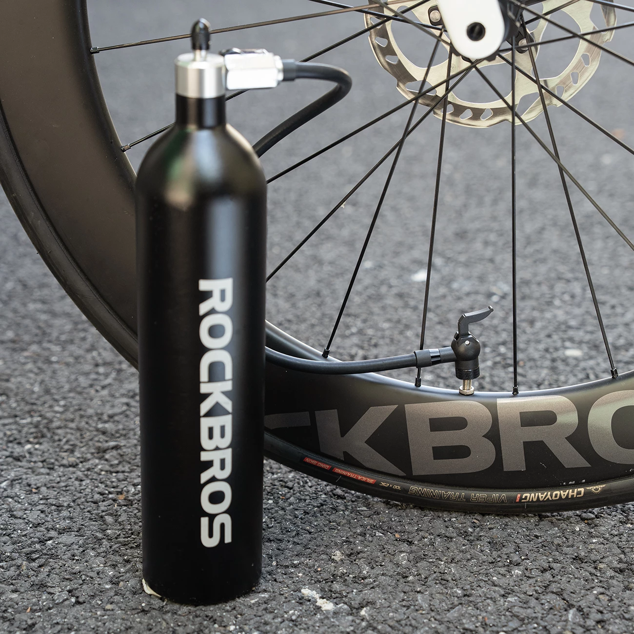 Tlakovni rezervoar za tubeless pnevmatike Rockbros 42310010001, 1,2 L, 200 PSI, črn