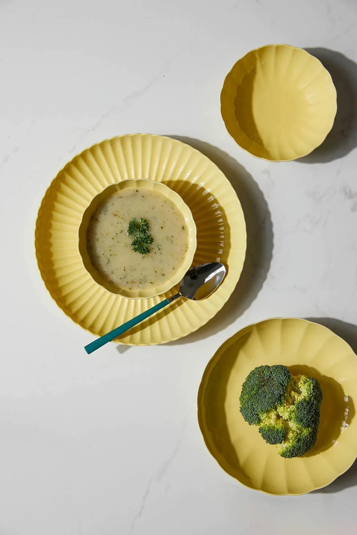 Set za kosilo iz porcelana, 24-delni, Hermia Concept Lzf24, rumene barve