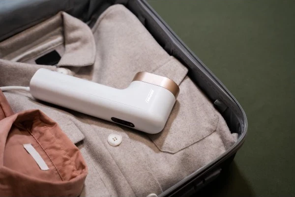 Parna likalnik za oblačila MZP-04, MPM, bel