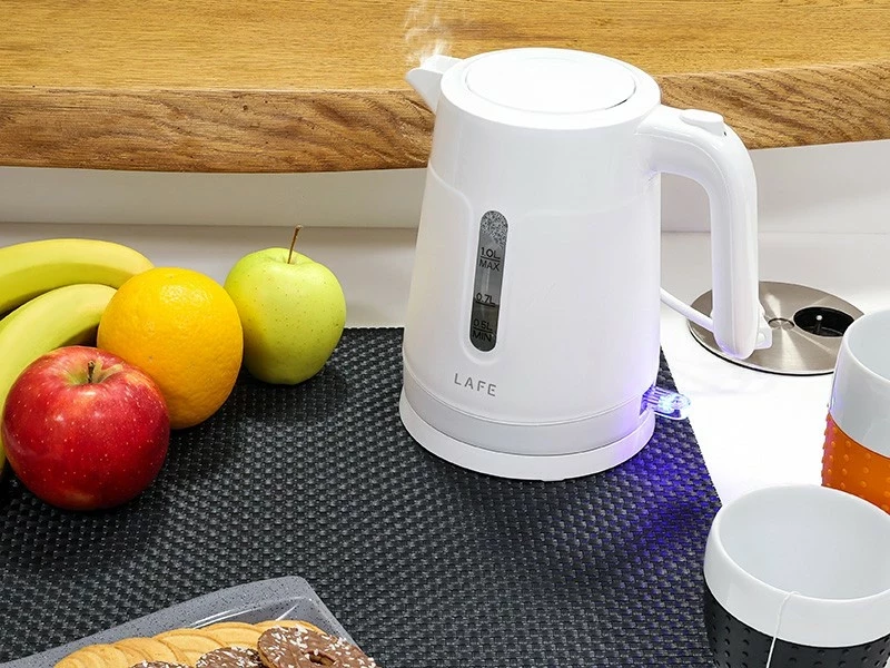 Električni čajnik 1 L, Lafe Essential S, bel