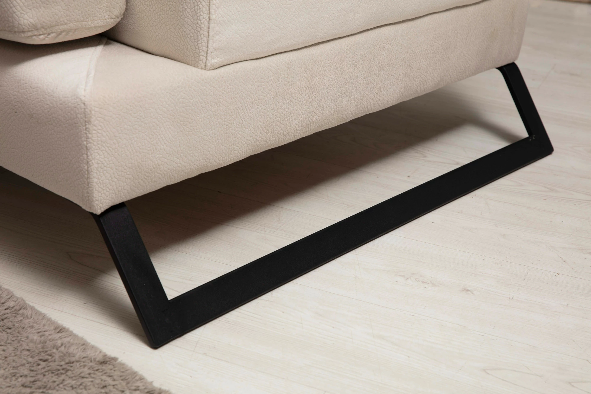 Kotni kavč, levi kot, ecru, 5 blazin Frido