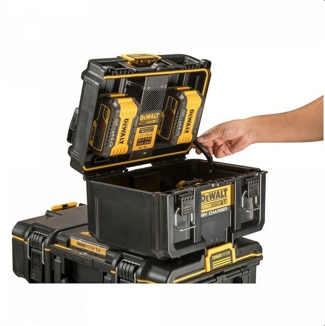Močan polnilec DeWalt ToughSystem DWST83471, 2x4A, z USB, črn