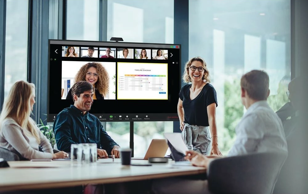 55-palčni velik LED zaslon, 4K Ultra HD, 450 cd/m², črn, Optoma N3551K