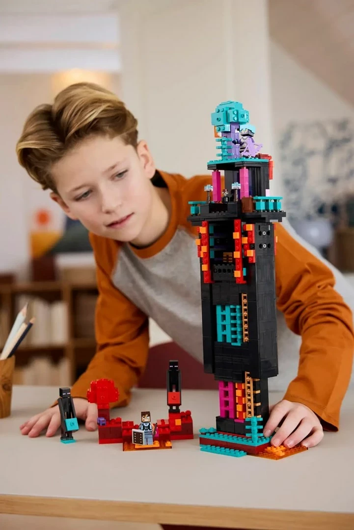 Kula Enderman LEGO Minecraft 21279, 2 minifigi, za otroke 9+