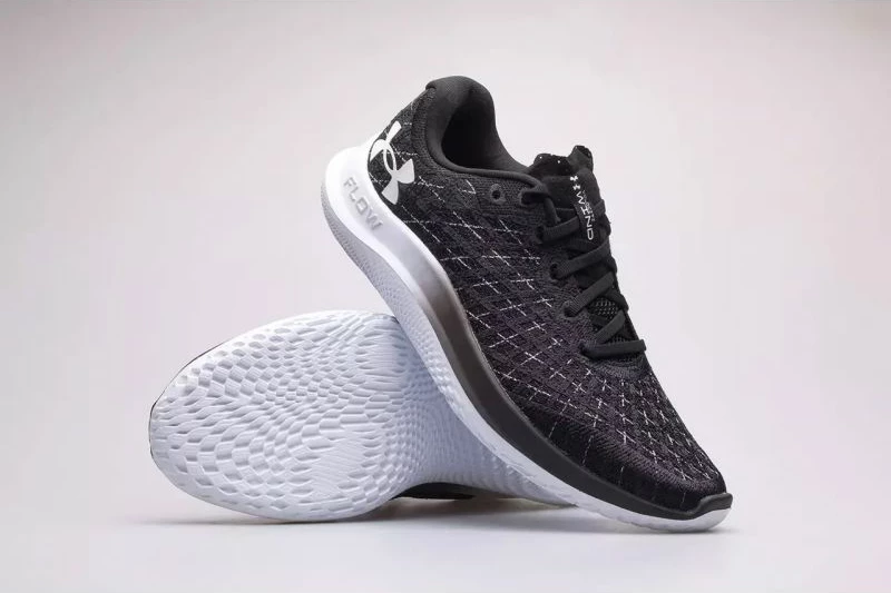 Superge, Under Armour, črne