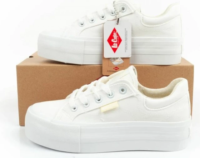 Kopitu športne Lee Cooper, bele