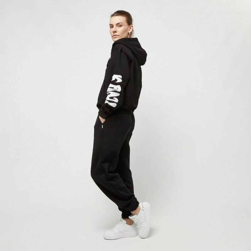 Duks z zadrgo, Karl Kani, črn