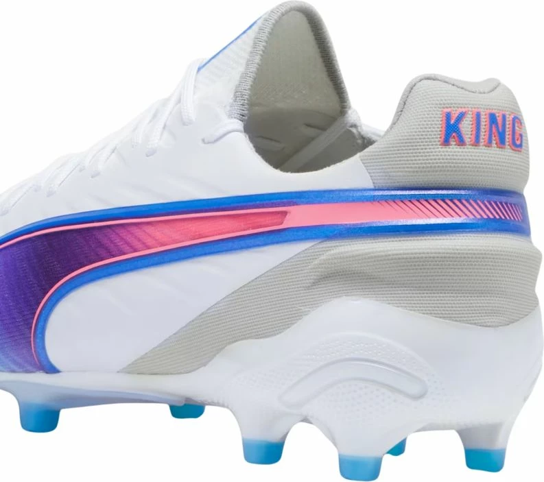 Futbolske superge, moške, bele — Puma King Ultimate FG/AG M 107809 02