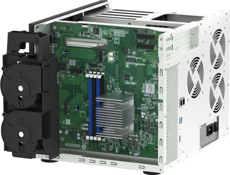 NAS strežnik QNAP TS-1655-8G, Intel Atom C5125, 8 GB RAM, 16 rež, stolp, črn