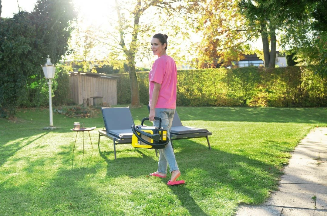 Baterijski čistilec za mokro čiščenje Karcher SE 3-18 Compact, 1,7 l, 18 V, črno/rumen, z kompletom dodatkov