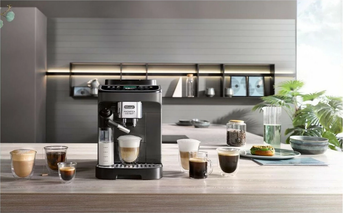 Aparat za kavo DeLonghi Magnifica Evo Next ECAM310.60.GB, 1,9 L, 1450 W, črno-siv