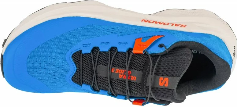 Trail tekaške atlete Salomon, modre