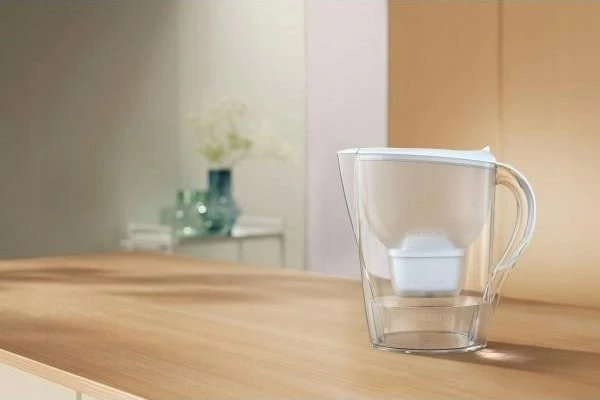 Filtrirni vrč Marella XL, BRITA, 3,5 L, bel — z 4-filtri Maxtra