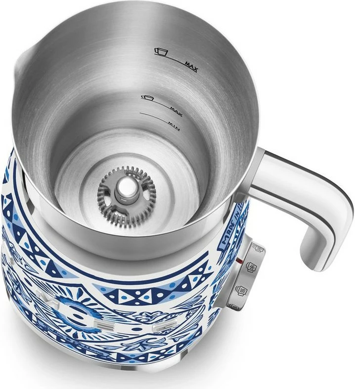Aparat za penjenje mleka SMEG MFF01DGBEU Dolce & Gabbana Blu Mediterraneo, 500 W, nerjaveče jeklo