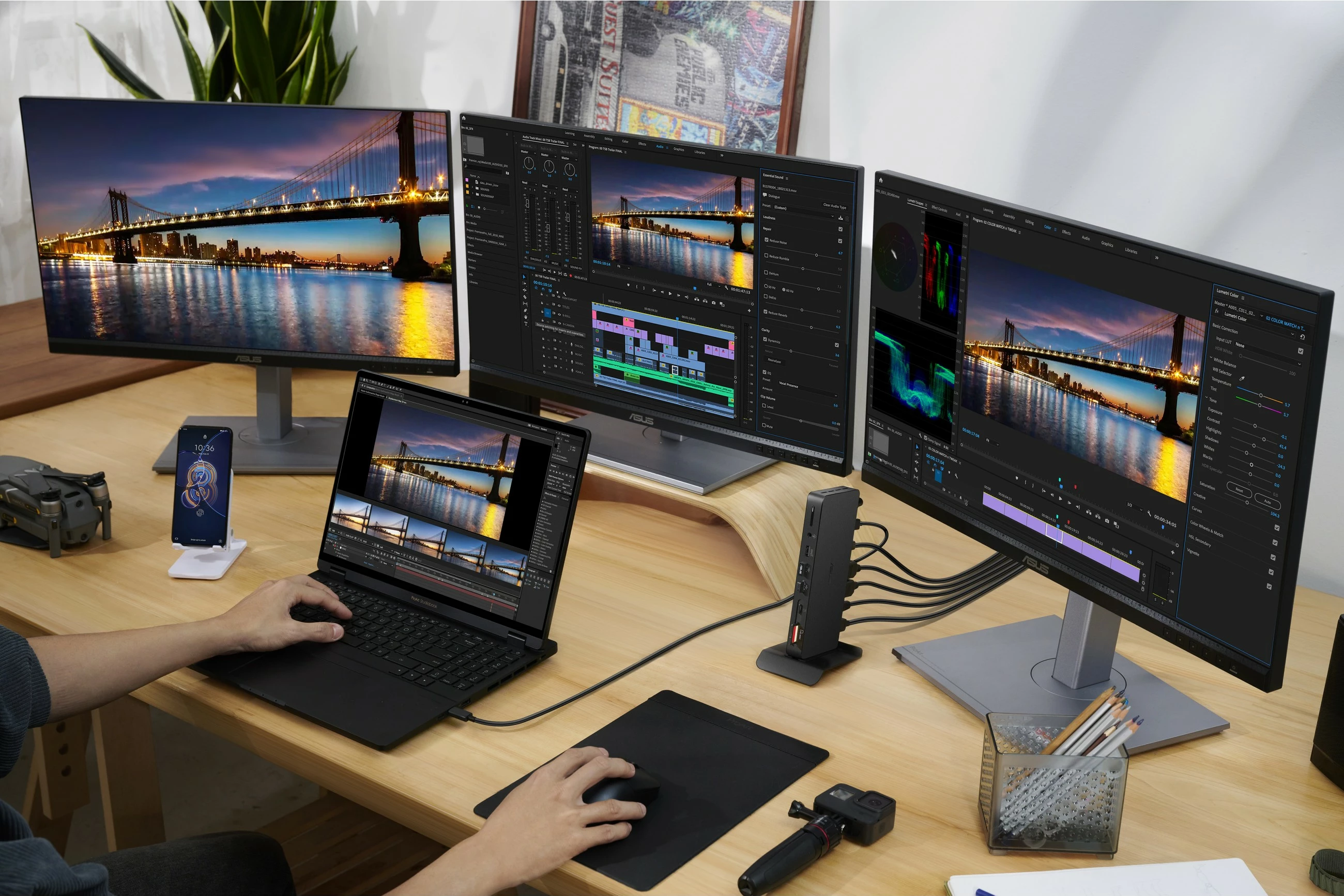 Dok postaja za prenosnike ASUS Triple 4K Thunderbolt 4 Dock DC500, 96W, 2x HDMI 2.1, Thunderbolt 4, Ethernet 2.5G, SD/microSD, črna