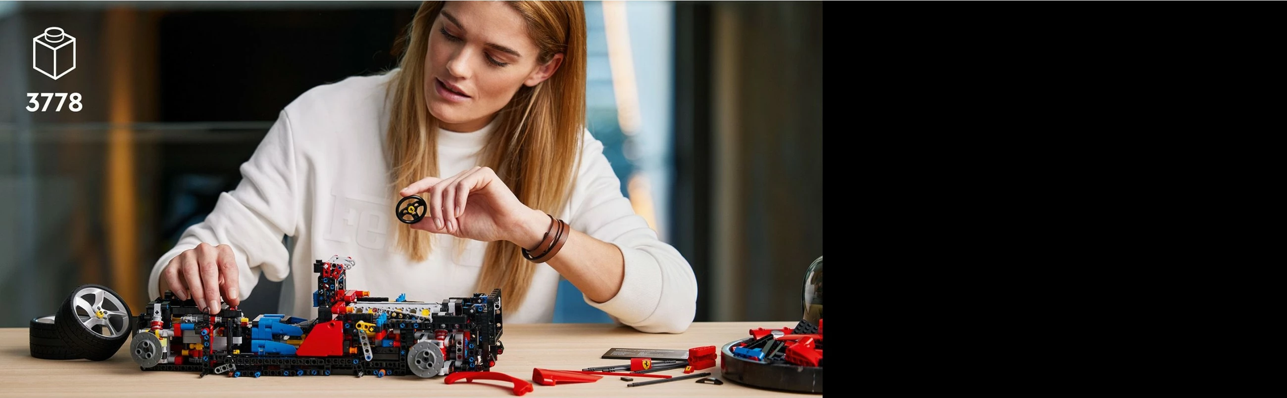 Set za sestavljanje LEGO Technic Ferrari Daytona SP3, 3778 kosov, plastika, 6,99 kg