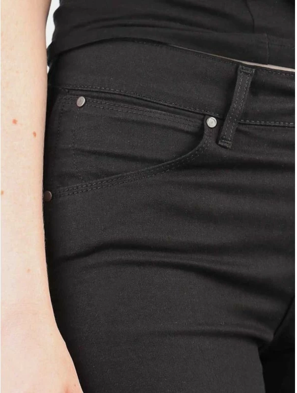 Ozke hlače Wrangler Caitlin Slim Leg za ženske